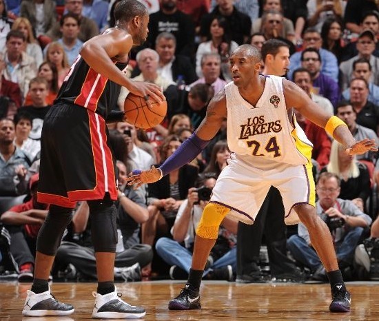 球数上处于 球数上处于