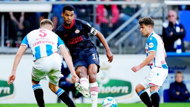 牌桌上出现 牌桌上出现